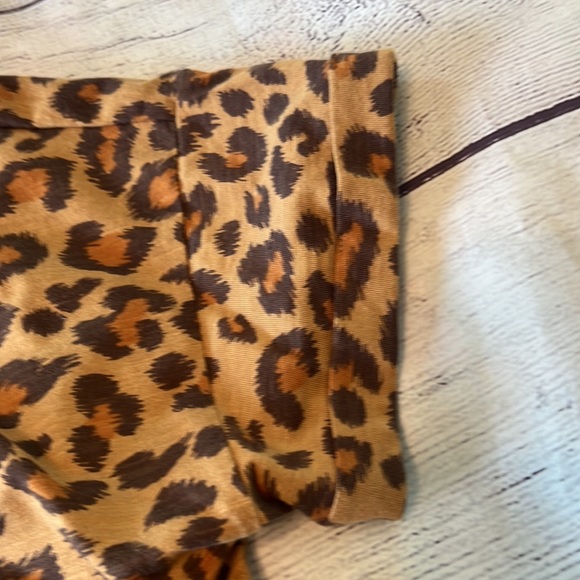 Maurice’s cheetahs top size large with tags - Picture 4 of 7